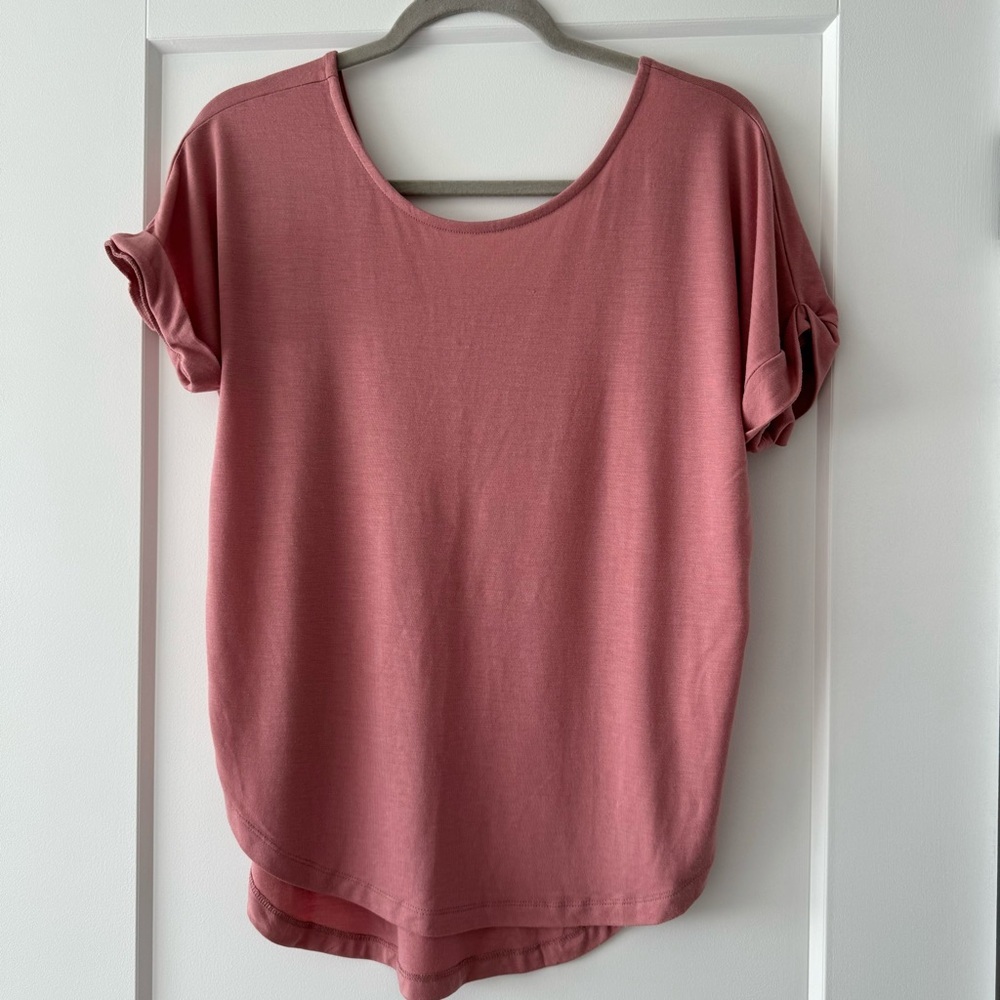 Banana Republic soft pink tshirt